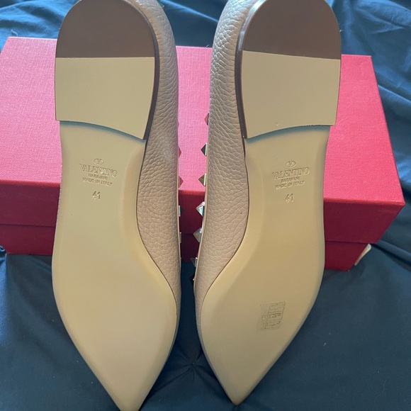(SOLD) Valentino Flats size 11 - Picture 4 of 7